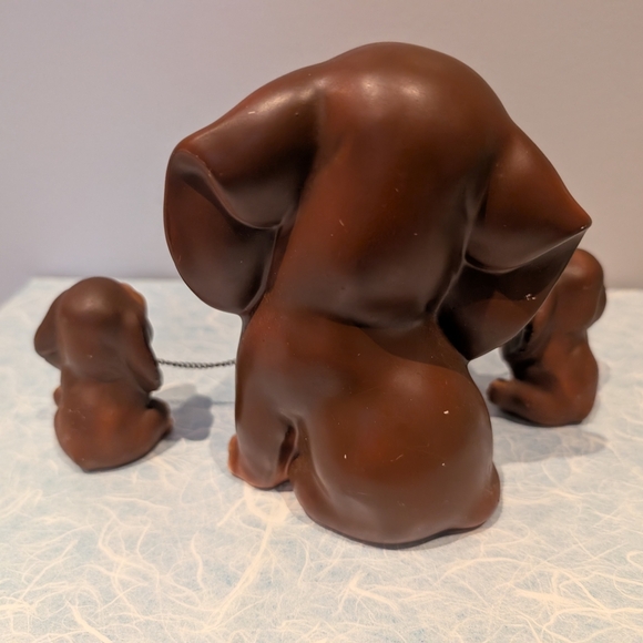 Charming Brown Bassett Dog Figurine Set - Picture 6 of 7